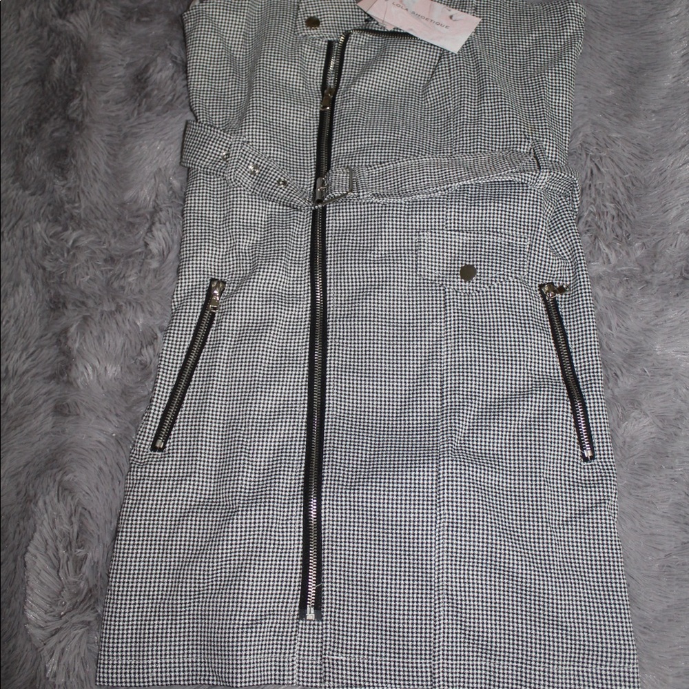 Belted Honey Punch black & white minidress.